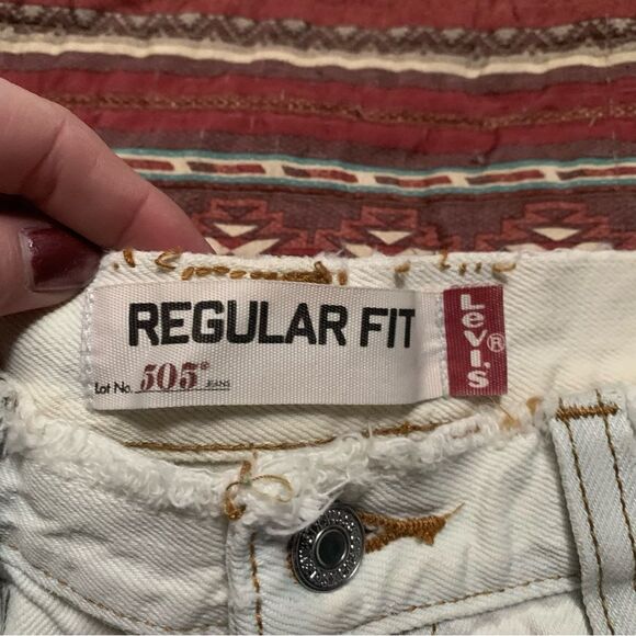 Vintage 505 Levi’s High Rise Shorts - Picture 4 of 7